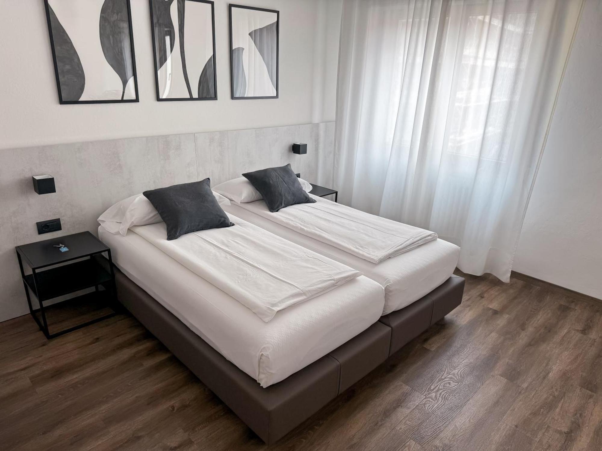 Villa Paola B&B Torbole Sul Garda Exteriör bild