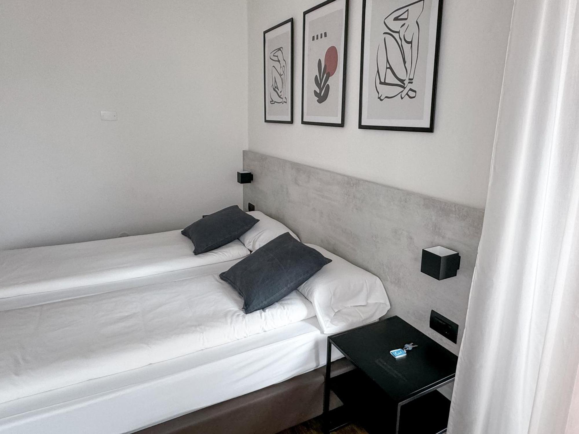 Villa Paola B&B Torbole Sul Garda Exteriör bild