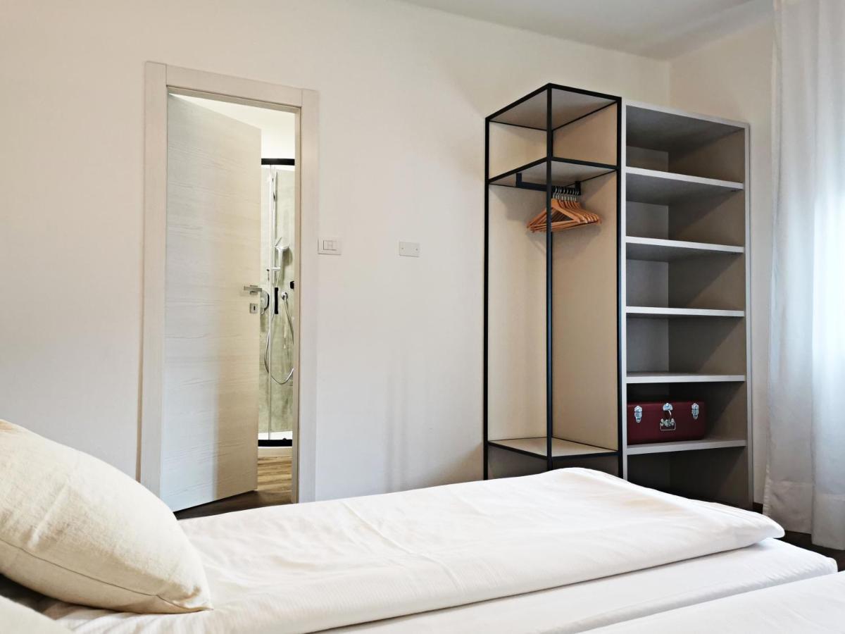 Villa Paola B&B Torbole Sul Garda Exteriör bild